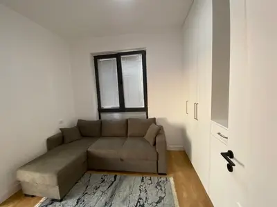 Vilë në shitje në Kombinat, Tiranë, 160 m². Foto 6 nga 9