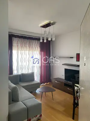 Apartament 1+1 me qera në Xhamlliku, Tiranë, 55 m². Foto 2 nga 9