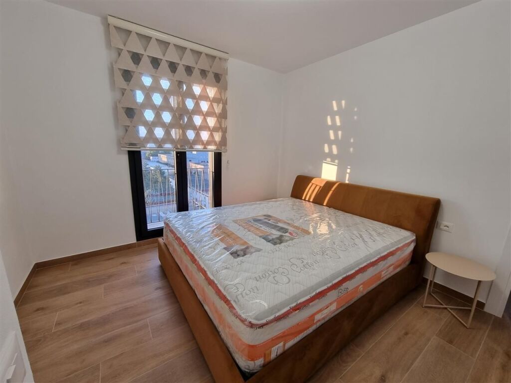 Appartamento 2+1 in affitto a Spitali QSUT, Tirana, 100 m². Foto 2 di 3