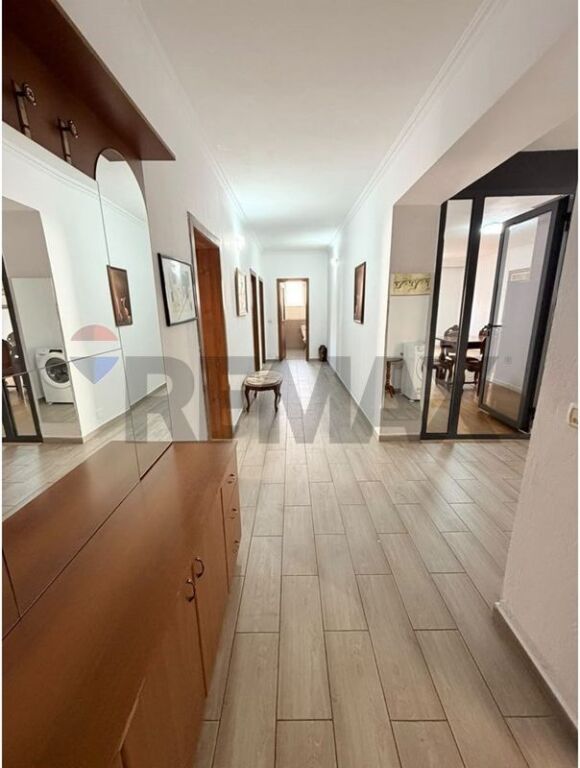 Appartamento in vendita a Komuna e Parisit, Tirana, 163 m². Foto 3 di 3