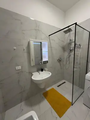 Apartament 2+1 me qera në Kompleksi Delijorgji, Tiranë, 110 m². Foto 8 nga 8
