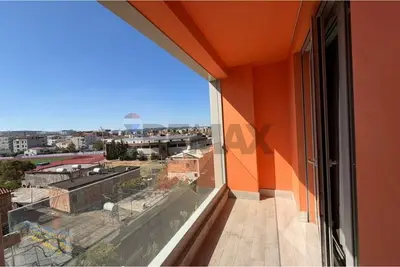 Apartament 2+1 në shitje në Foleja e Gjelbër, Tiranë, 127 m². Foto 3 nga 8