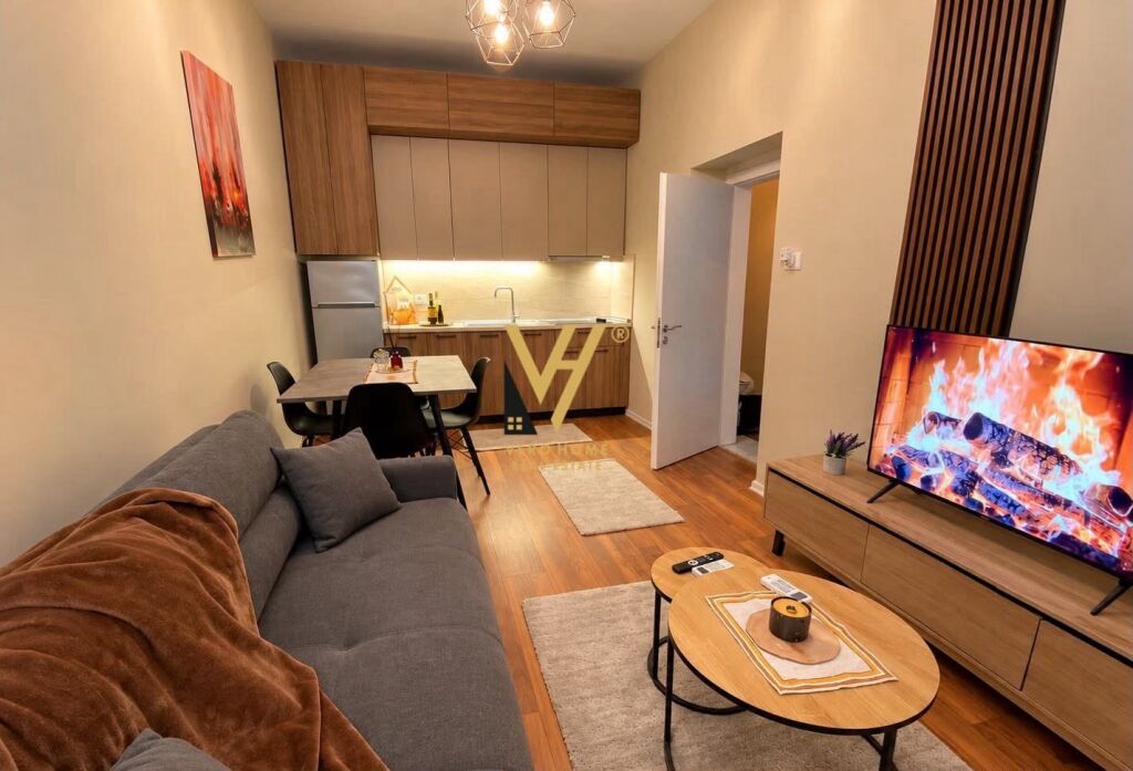 Apartament 1+1 me qera në Blloku, Tiranë, 50 m². Foto 2 nga 3
