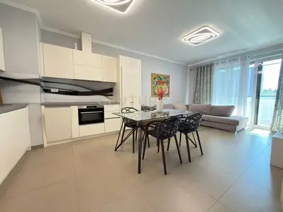 Appartamento 2+1 in affitto ad Ambasador 3, Tirana, 103 m². Foto 3 di 10