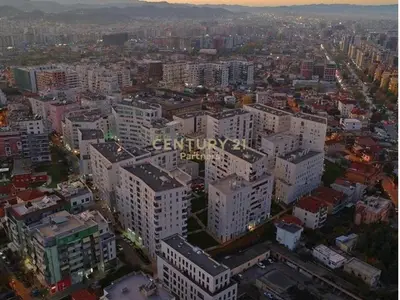 Ambient biznesi në shitje në Rruga Frosina Plaku, Tiranë, 151 m². Foto 1 nga 3