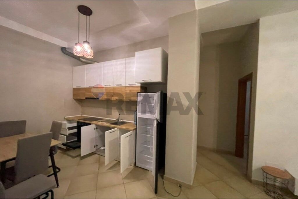 Apartment for sale in Fresku, Tirana, 90 m². Photo 2 of 3