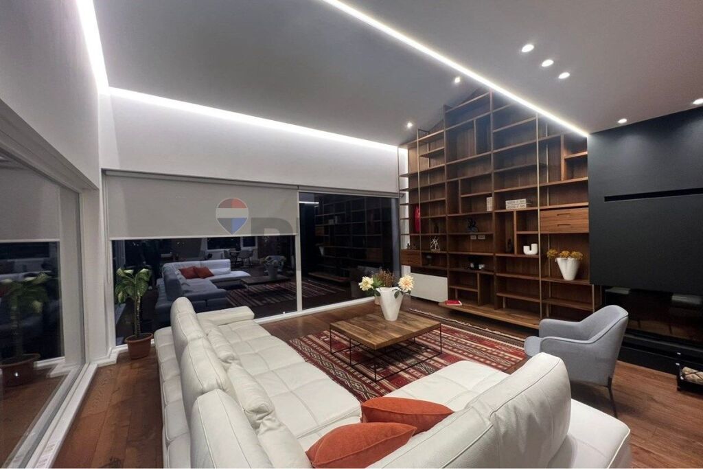 Villa for rent in TEG, Tirana, 500 m²