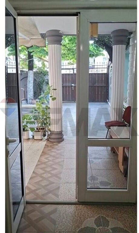Villa for rent in Shkolla e Bashkuar, Tirana, 193 m². Photo 3 of 3