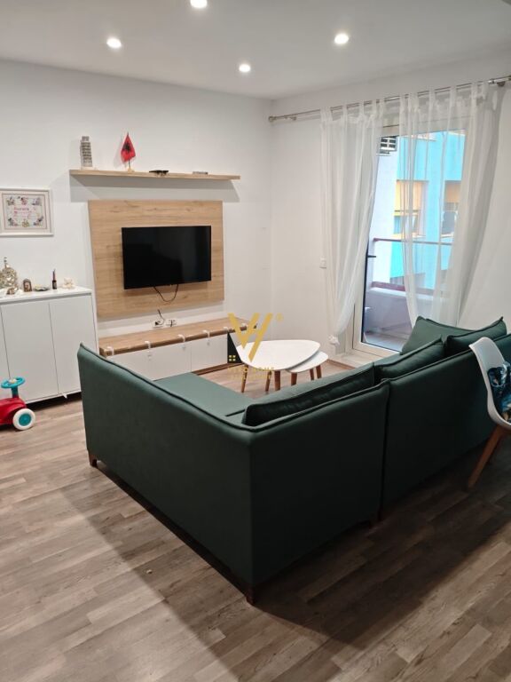 Apartament 1+1 me qera në Ali Demi, Tiranë, 65 m². Foto 1 nga 3
