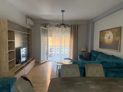 Apartament 2+1 me qera në Golden Park, Tiranë, 95 m². Foto 6 nga 9