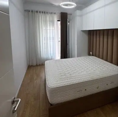 Apartament 3+1 me qera në Stadiumi Dinamo, Tiranë, 135 m². Foto 3 nga 4