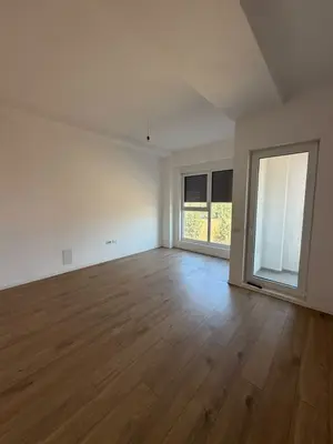 Apartament 1+1 në shitje në Rruga Bardhyl, Tiranë, 61 m². Foto 2 nga 12