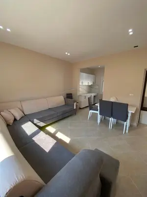 House for sale in Vlorë, 189 m². Photo 7 of 8