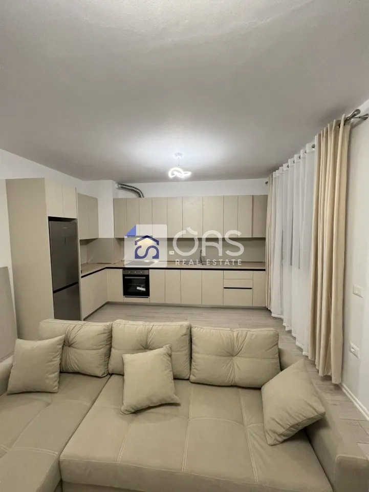 Apartament 2+1 me qera në Astir, Tiranë, 100 m². Foto 1 nga 5