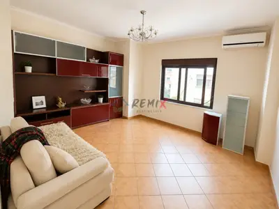 Apartament 2+1 në shitje në Rruga Mujo Ulqinaku, Durrës, 77 m². Foto 2 nga 12