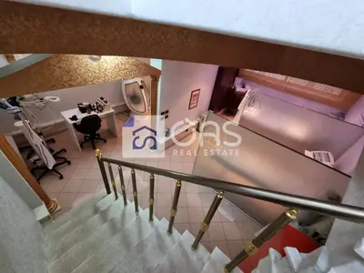 Zyrë në shitje në Rruga e Durrsit, Tiranë, 148 m². Foto 9 nga 12