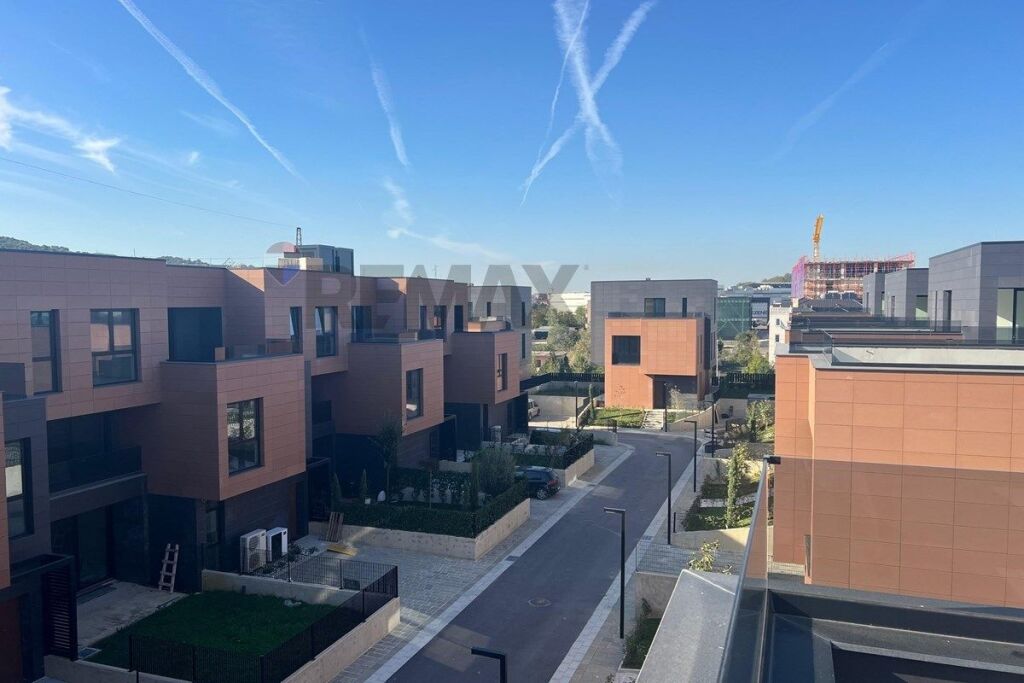 Villa for sale in TEG, Tirana, 350 m²