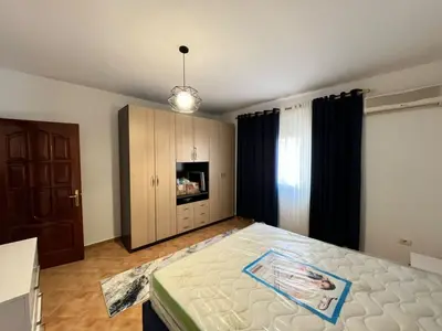 Apartament 2+1 me qera në Rruga Aleksander Goga, Durrës, 90 m². Foto 5 nga 8