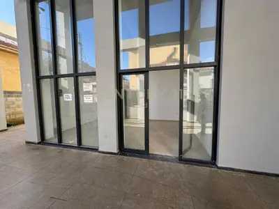 Ambient biznesi me qera në Rruga Riza Cerova, Tiranë, 35 m². Foto 2 nga 3