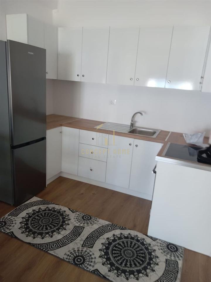 Apartment 1+1 for rent in Fresku, Tirana, 64 m². Photo 2 of 3