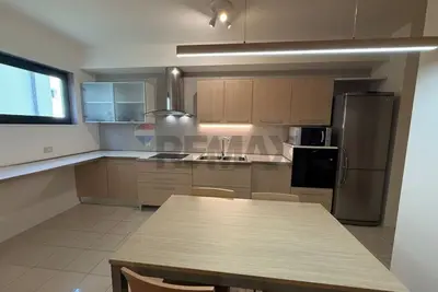 Apartament 2+1 me qera në Liceu Artistik, Tiranë, 130 m². Foto 3 nga 3