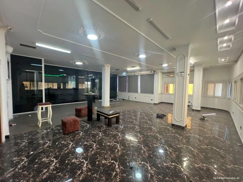 Zyrë me qera në Rruga Ferit Xhajko, Tiranë, 250 m²