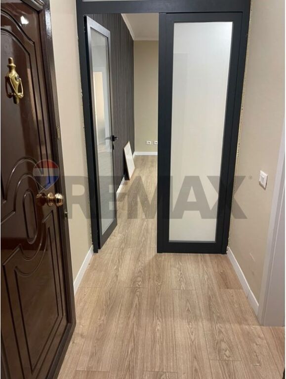 Office for rent in Komuna e Parisit, Tirana, 83 m². Photo 2 of 3