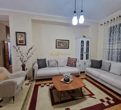 Apartament 3+1 me qera në Shallvaret, Tiranë, 100 m². Foto 2 nga 3