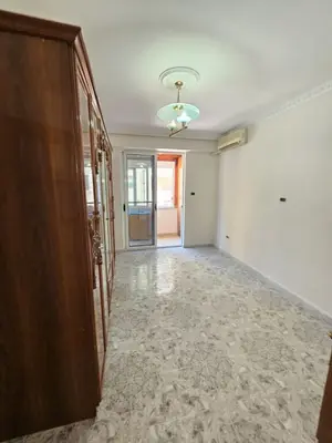 Apartament 2+1 në shitje në Pallati i Sportit Ramazan Njala, Durrës, 76 m². Foto 6 nga 12