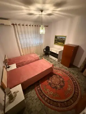 Apartament 2+1 me qera në Pazari i Ri, Tiranë, 70 m². Foto 4 nga 6