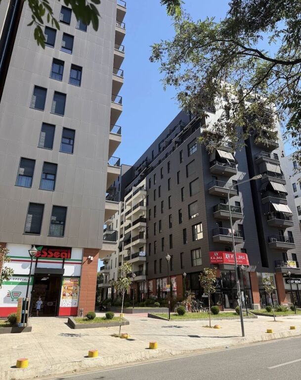 Negozio in affitto a Don Bosko, Tirana, 50 m²