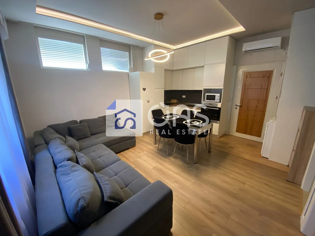 Apartament me qera në Liqeni i Thatë, Tiranë, 60 m². Foto 1 nga 5