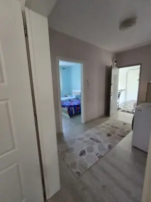 Apartament 2+1 me qera në Rruga e Kavajës, Tiranë, 100 m². Foto 6 nga 8