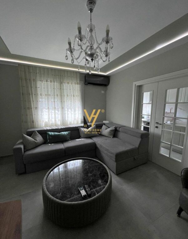Appartamento 1+1 in affitto a Porcelan, Tirana, 65 m². Foto 1 di 3
