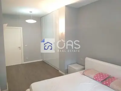 Appartamento 1+1 in affitto a Blloku, Tirana, 80 m². Foto 6 di 7