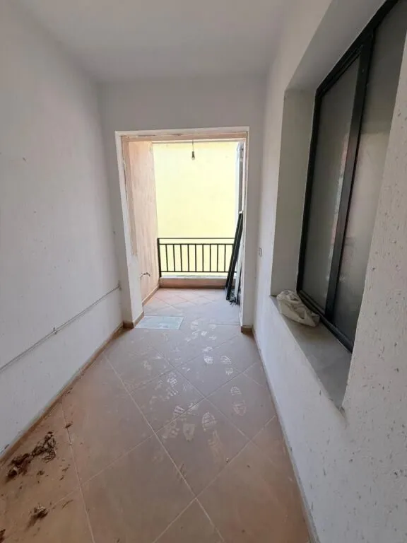 Apartament 2+1 nĂ« shitje nĂ« Kristal Center, TiranĂ«, 127 mÂČ. Foto 1 nga 7