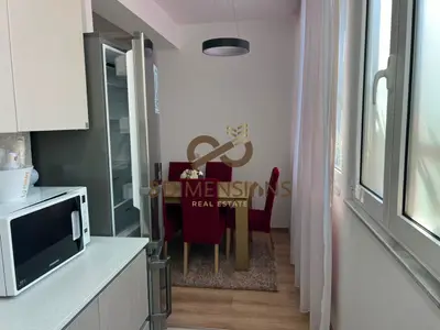 Apartment 3+1 for rent in Pazari i Ri, Tirana, 135 m². Photo 9 of 12