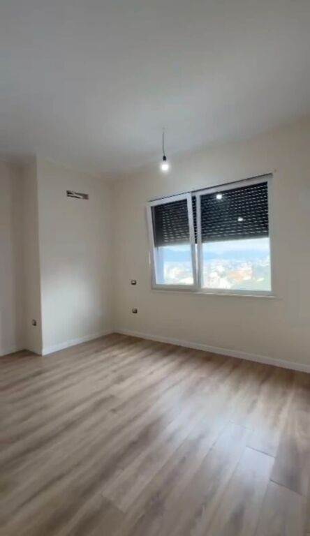 Appartamento 1+1 in vendita a Yzberisht, Tirana, 51 m²