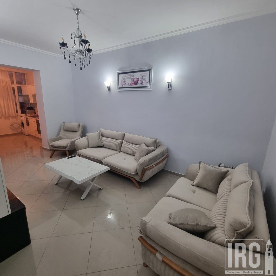 Apartament 2+1 me qera në Bulevardi Bajram Curri, Tiranë, 70 m². Foto 1 nga 9