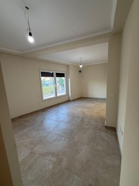 Commercial space for rent in Spar Tregu industrial, Durrës, 80 m²