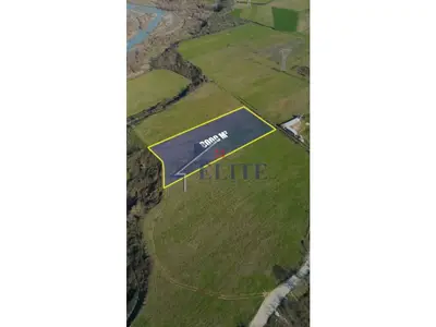Land for sale in Vishaj, Tirana, 8,000 m². Photo 1 of 3
