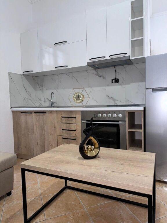 Garsoniere me qera në Rruga Gramoz Pashko, Tiranë, 37 m². Foto 2 nga 4