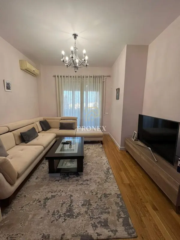 Appartamento 2+1 in vendita a Golden Park Rruga Bedri Karapici, Tirana, 100 m²