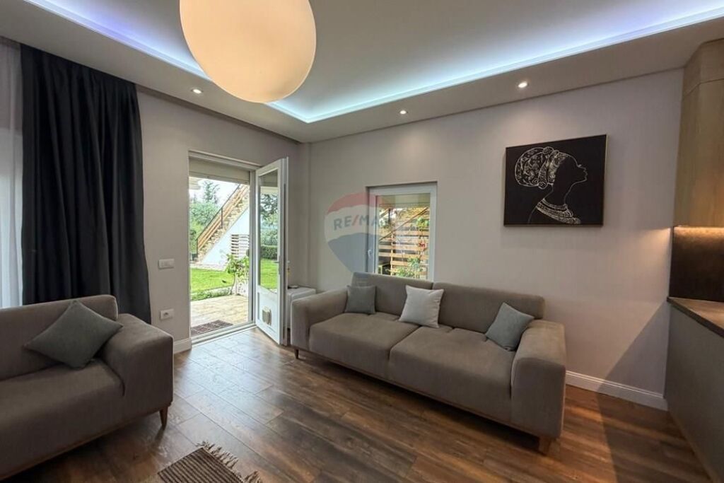 Villa for rent in Liqeni i Farkes, Tirana, 221 m². Photo 3 of 3