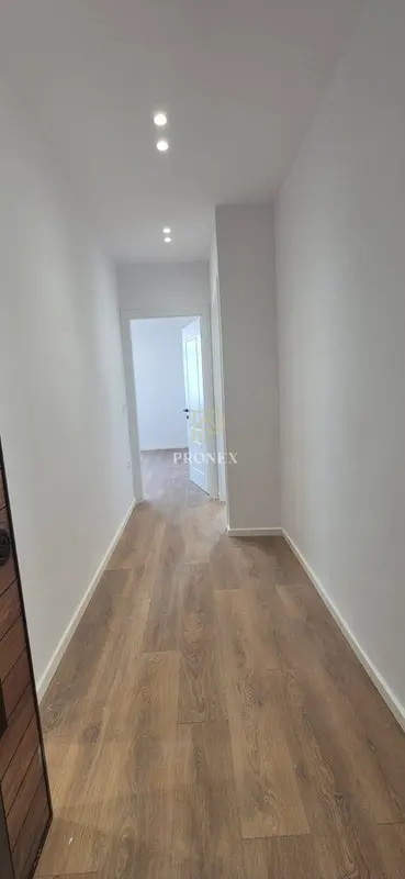 Appartamento 1+1 in vendita a Rruga Fadil Bodinaku, Tirana, 56 m²