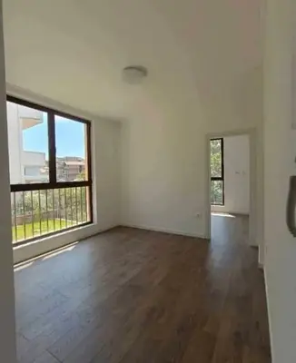 Vilë me qera në Rruga e Elbasanit, Tiranë, 360 m². Foto 3 nga 12