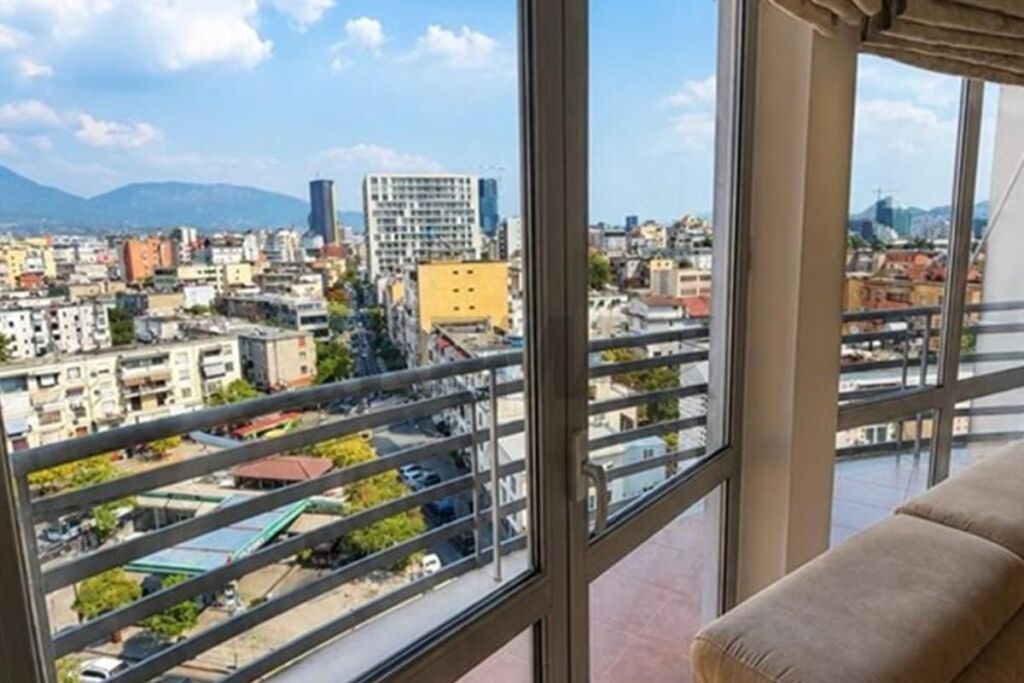 Appartamento in affitto a Rruga e Durrësit, Tirana, 97 m². Foto 1 di 3