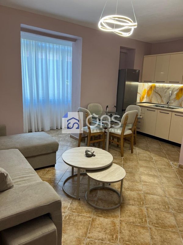 Apartament 1+1 me qera në Rruga e Dibrës, Tiranë, 60 m²