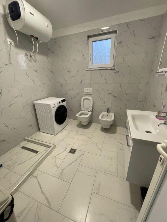 Vilë me qera në Rruga Idriz Shaba, Tiranë, 500 m². Foto 9 nga 10