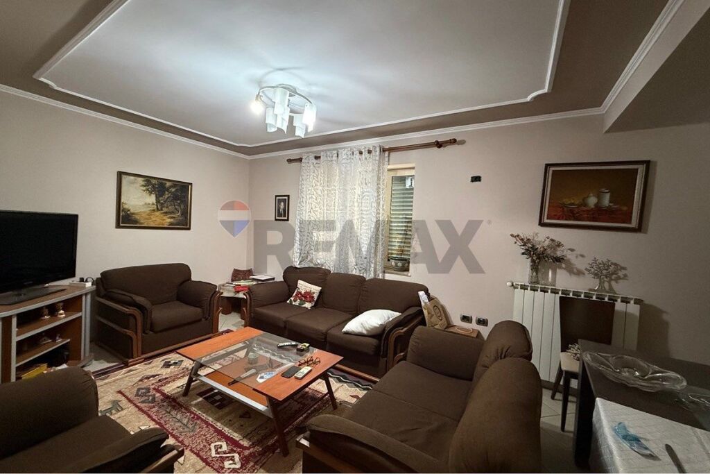 Appartamento in affitto a Blloku, Tirana, 110 m². Foto 1 di 3